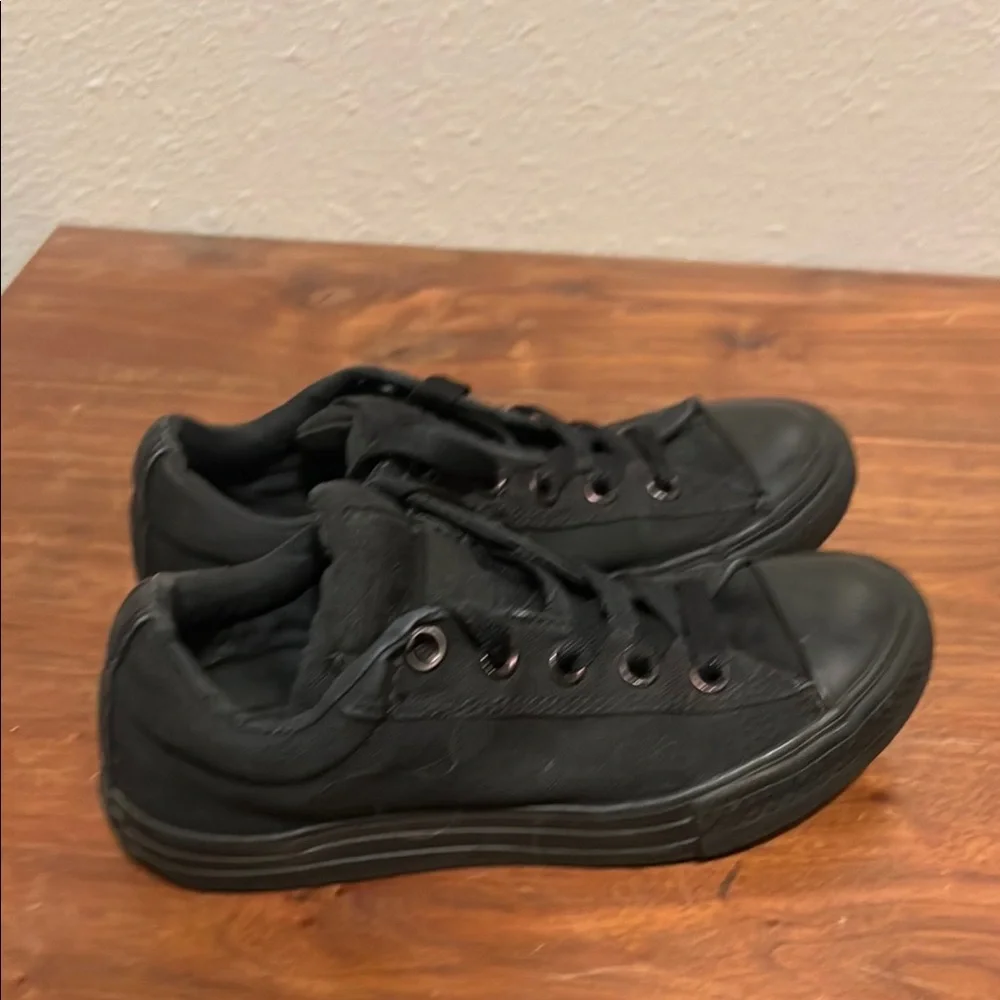 Converse Chuck Taylor All Star Low Top‎ Sneaker Little Kid Size 2